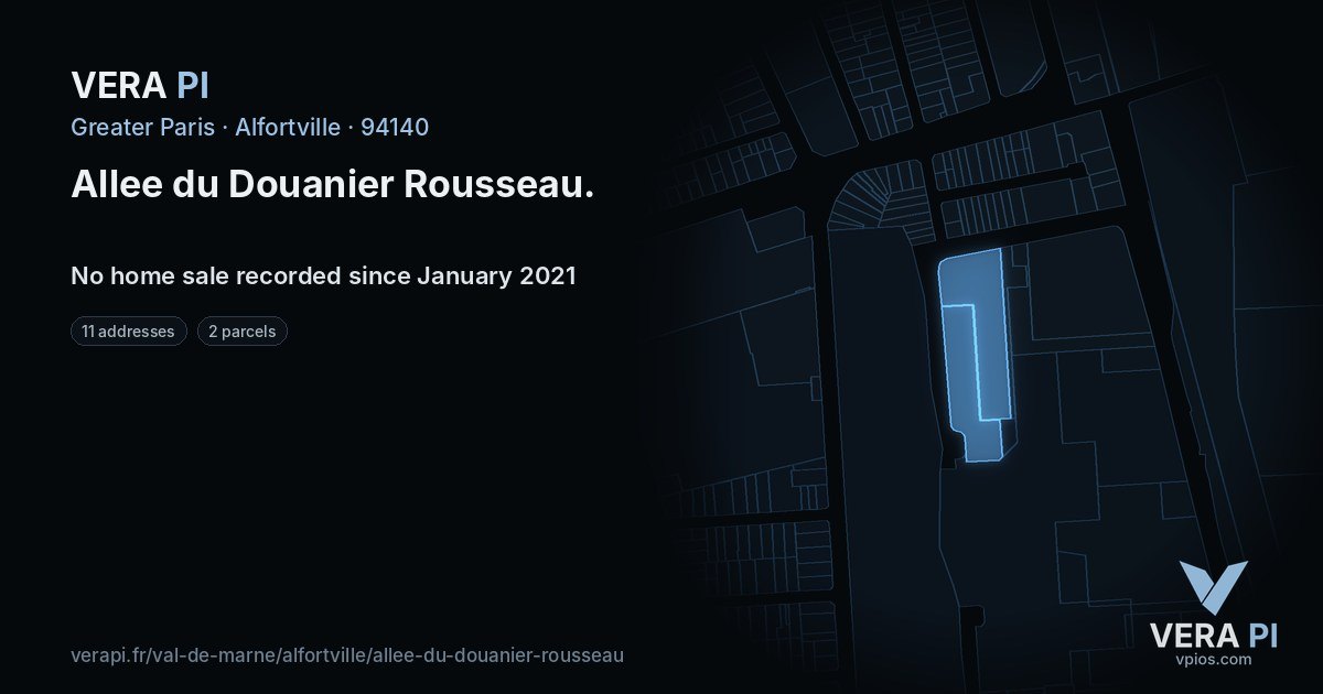 Allee du Douanier Rousseau, Alfortville at night – every parcel coloured by the prices around it, the street's own parcels lit