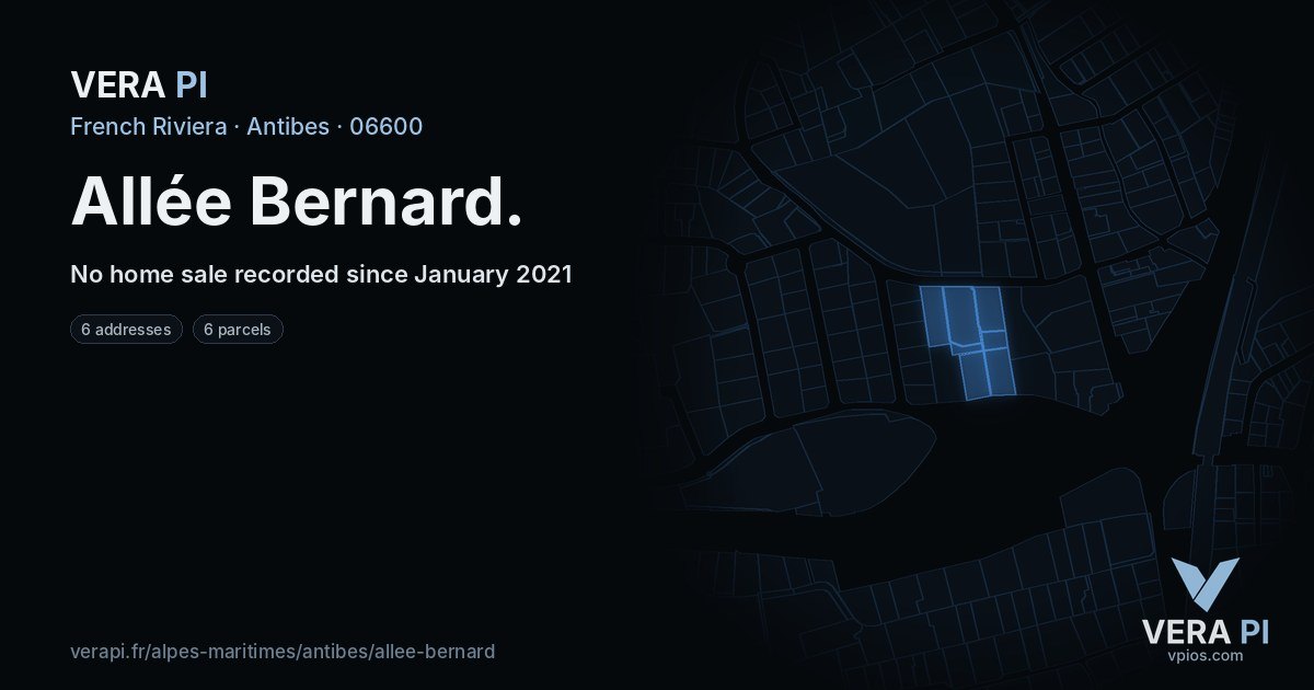 Allée Bernard, Antibes at night – every parcel coloured by the prices around it, the street's own parcels lit