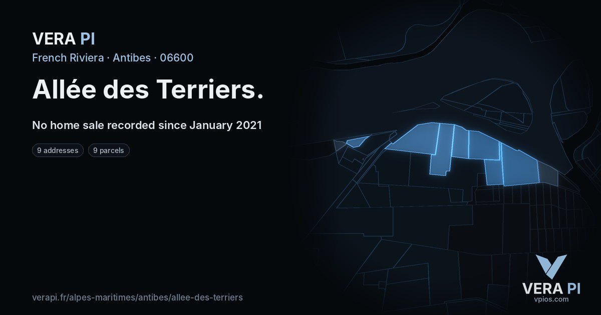 Allée des Terriers, Antibes at night – every parcel coloured by the prices around it, the street's own parcels lit