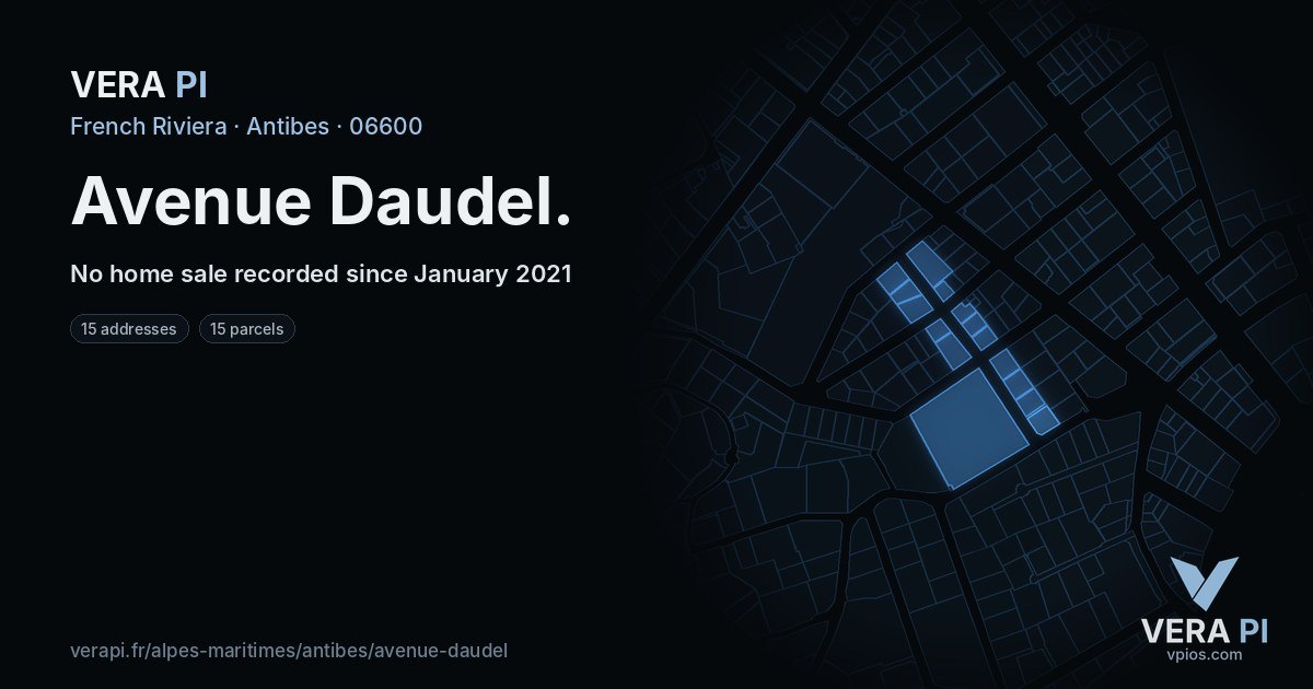 Avenue Daudel, Antibes at night – every parcel coloured by the prices around it, the street's own parcels lit