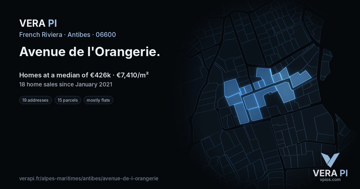 Avenue de l'Orangerie, Antibes at night – every parcel coloured by the prices around it, the street's own parcels lit