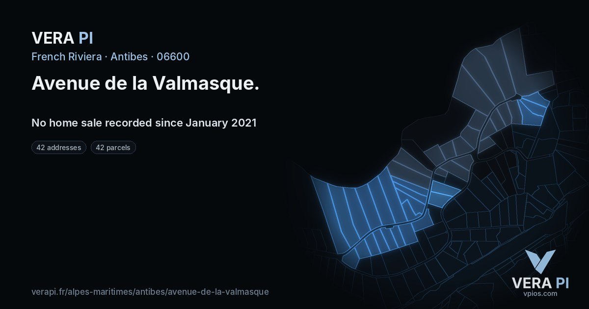 Avenue de la Valmasque, Antibes at night – every parcel coloured by the prices around it, the street's own parcels lit
