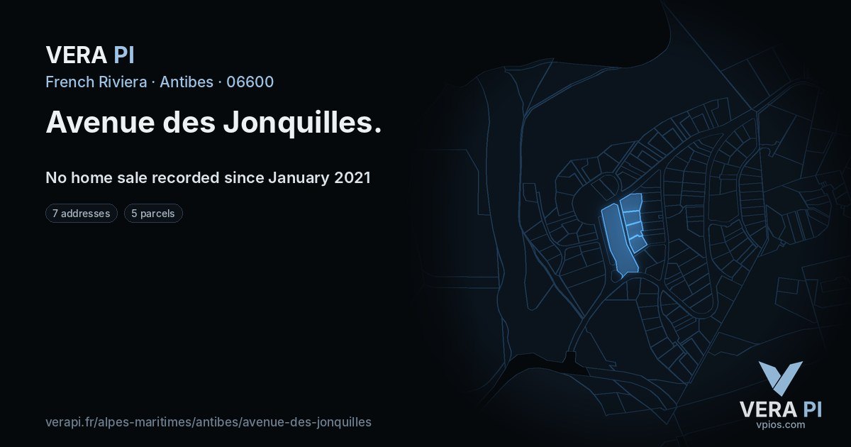 Avenue des Jonquilles, Antibes at night – every parcel coloured by the prices around it, the street's own parcels lit