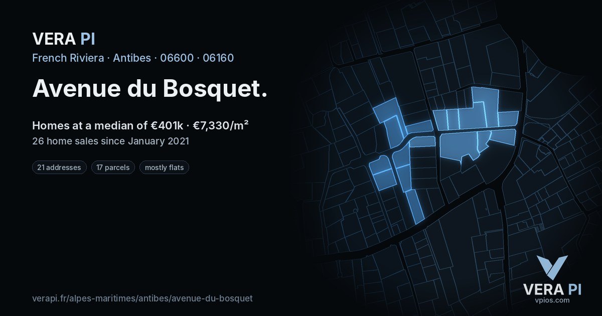 Avenue du Bosquet, Antibes at night – every parcel coloured by the prices around it, the street's own parcels lit