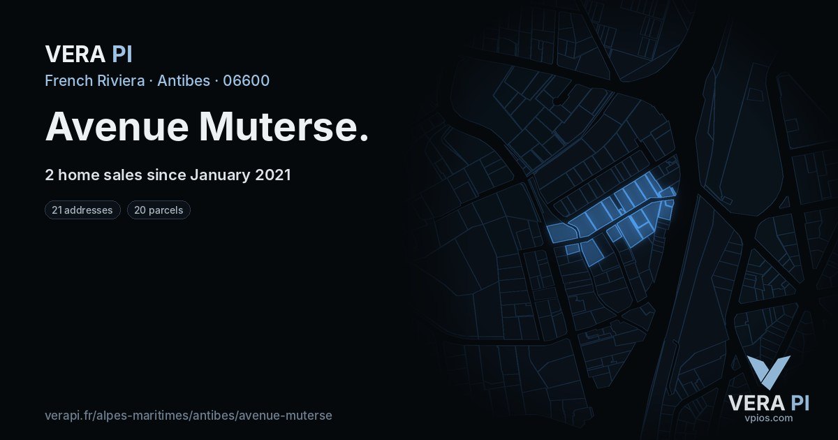 Avenue Muterse, Antibes at night – every parcel coloured by the prices around it, the street's own parcels lit