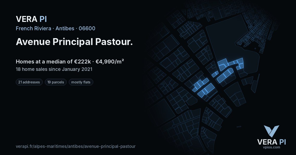 Avenue Principal Pastour, Antibes at night – every parcel coloured by the prices around it, the street's own parcels lit