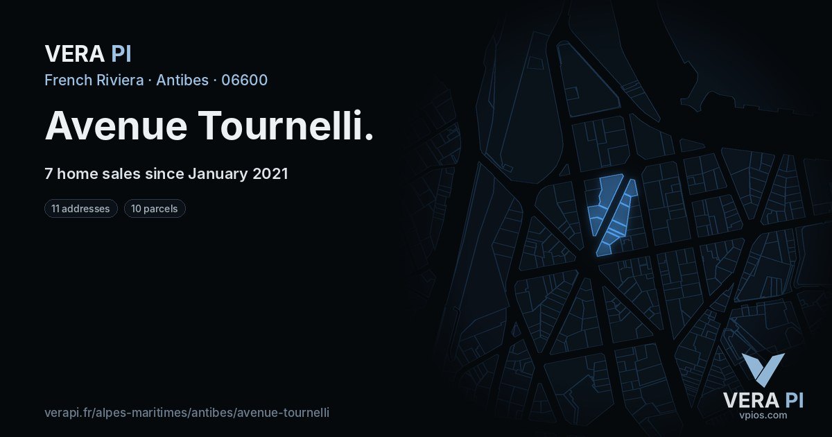 Avenue Tournelli, Antibes at night – every parcel coloured by the prices around it, the street's own parcels lit