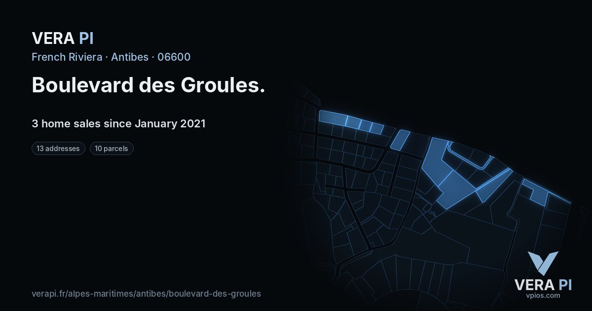 Boulevard des Groules, Antibes at night – every parcel coloured by the prices around it, the street's own parcels lit