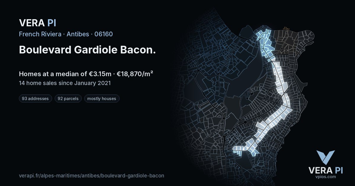 Boulevard Gardiole Bacon, Antibes at night – every parcel coloured by the prices around it, the street's own parcels lit