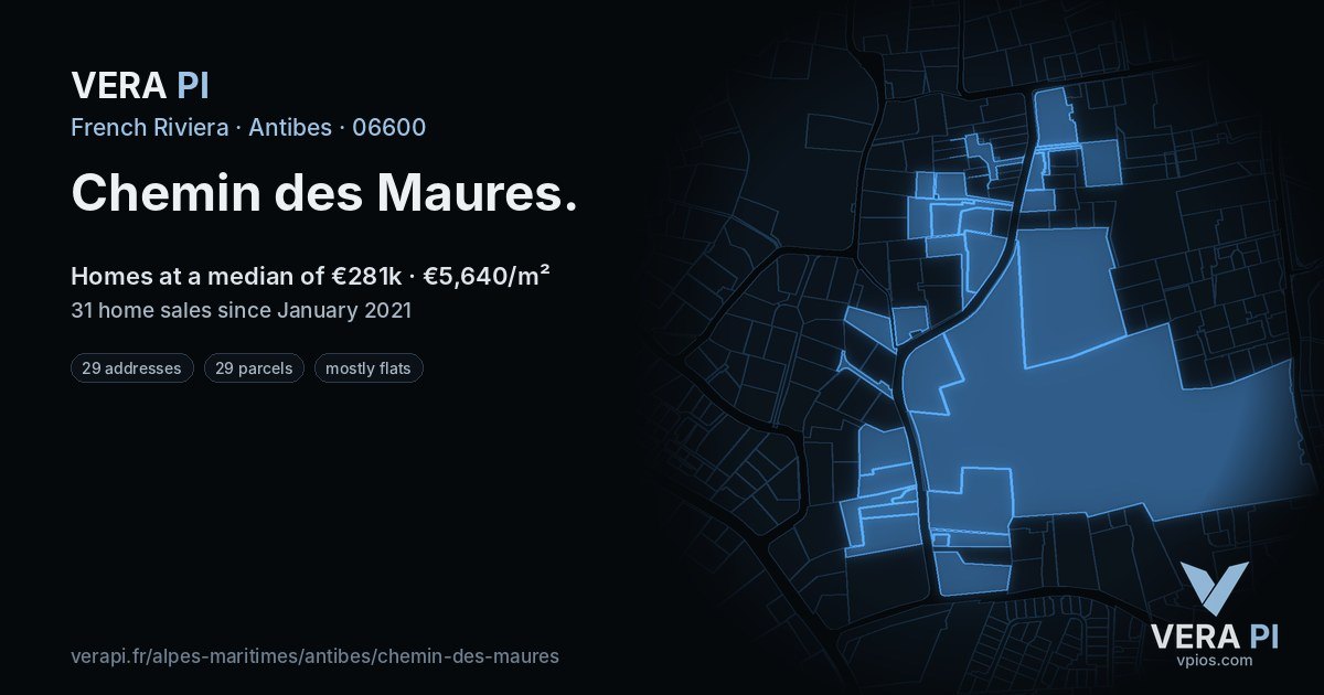 Chemin des Maures, Antibes at night – every parcel coloured by the prices around it, the street's own parcels lit