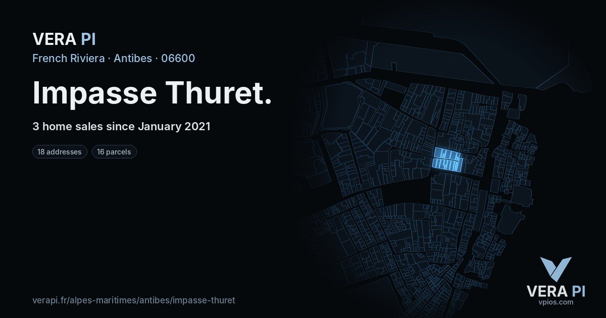 Impasse Thuret, Antibes at night – every parcel coloured by the prices around it, the street's own parcels lit