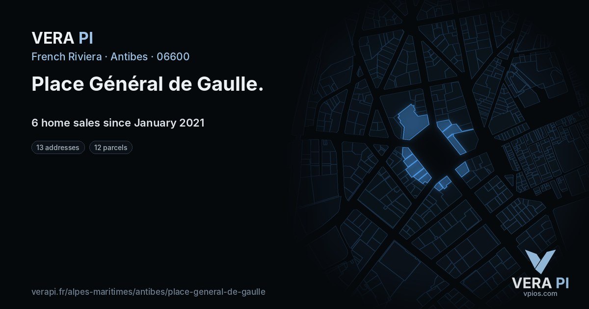 Place Général de Gaulle, Antibes at night – every parcel coloured by the prices around it, the street's own parcels lit