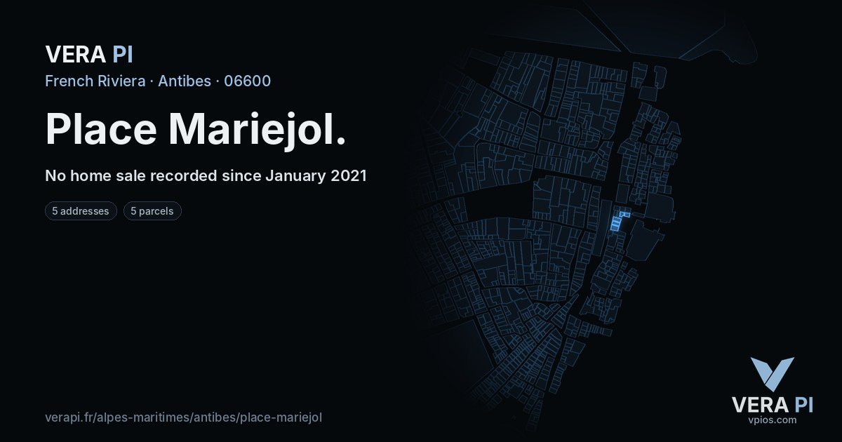 Place Mariejol, Antibes at night – every parcel coloured by the prices around it, the street's own parcels lit