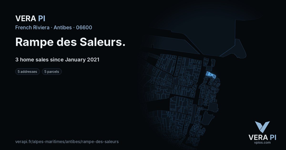 Rampe des Saleurs, Antibes at night – every parcel coloured by the prices around it, the street's own parcels lit