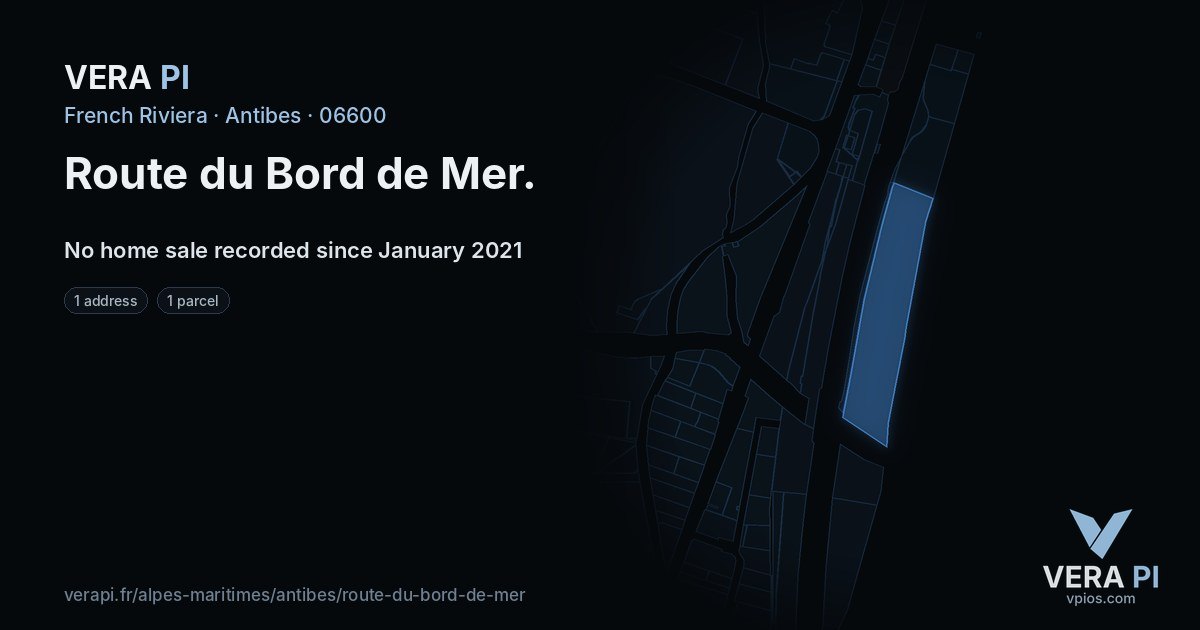 Route du Bord de Mer, Antibes at night – every parcel coloured by the prices around it, the street's own parcels lit