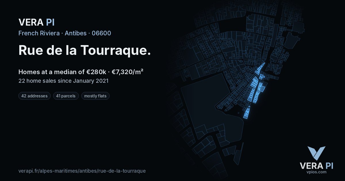 Rue de la Tourraque, Antibes at night – every parcel coloured by the prices around it, the street's own parcels lit