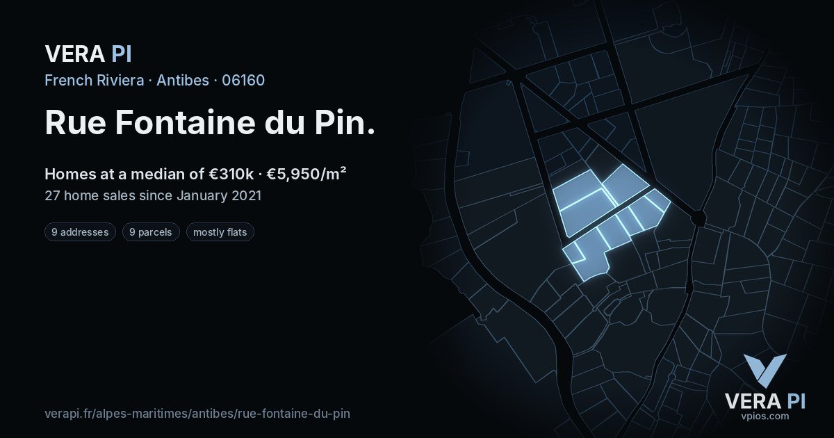 Rue Fontaine du Pin, Antibes at night – every parcel coloured by the prices around it, the street's own parcels lit