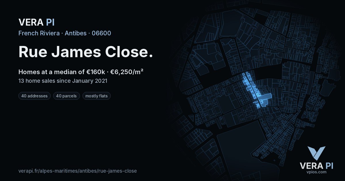 Rue James Close, Antibes at night – every parcel coloured by the prices around it, the street's own parcels lit