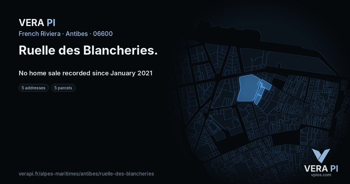 Ruelle des Blancheries, Antibes at night – every parcel coloured by the prices around it, the street's own parcels lit