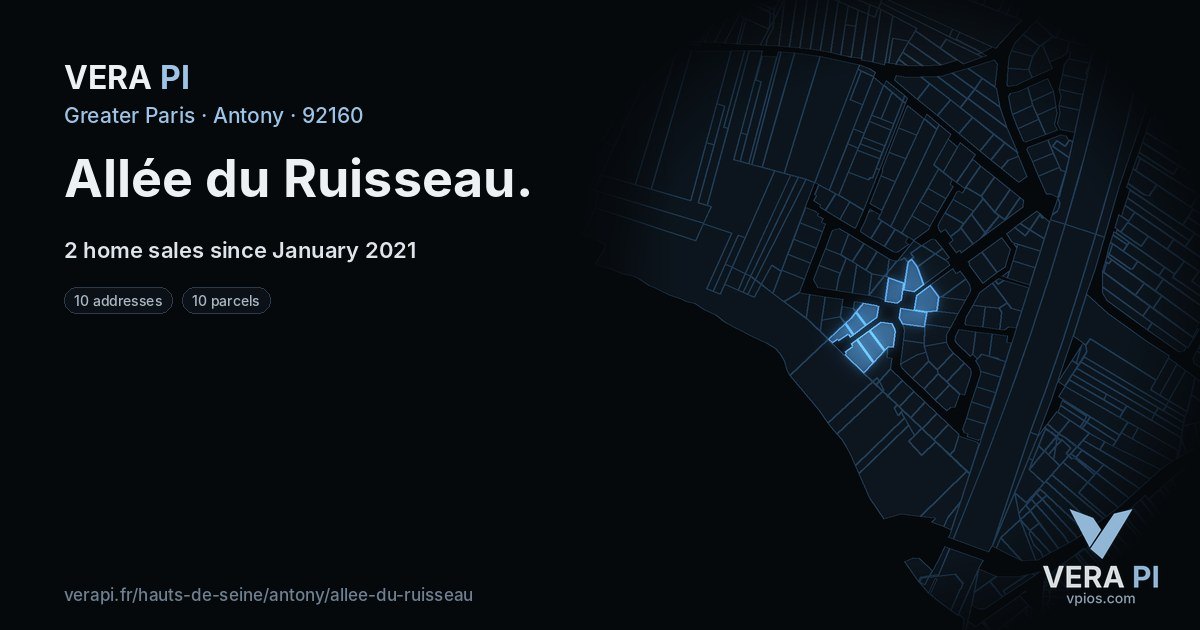 Allée du Ruisseau, Antony at night – every parcel coloured by the prices around it, the street's own parcels lit