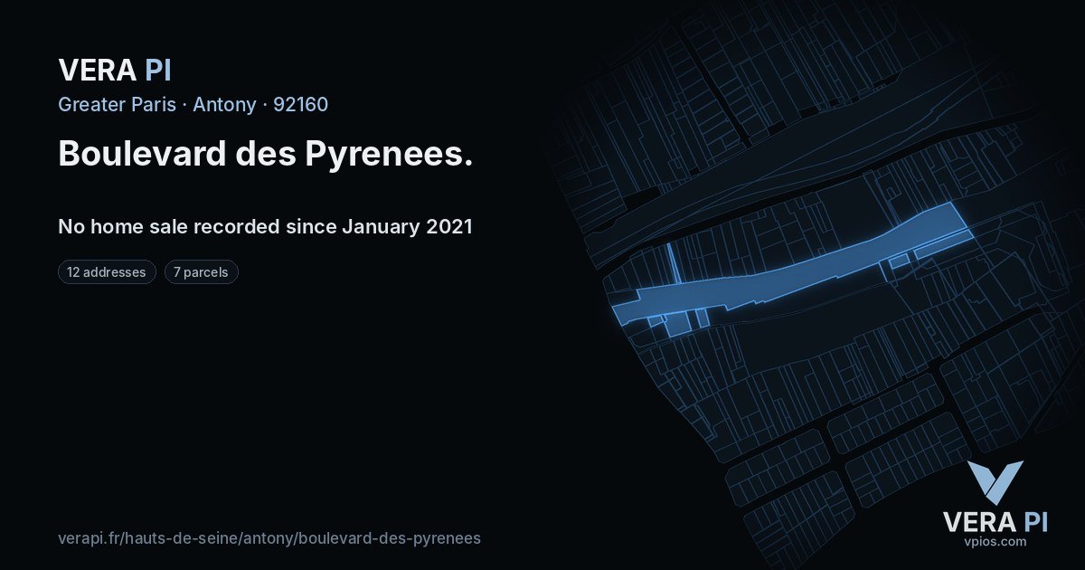 Boulevard des Pyrenees, Antony at night – every parcel coloured by the prices around it, the street's own parcels lit