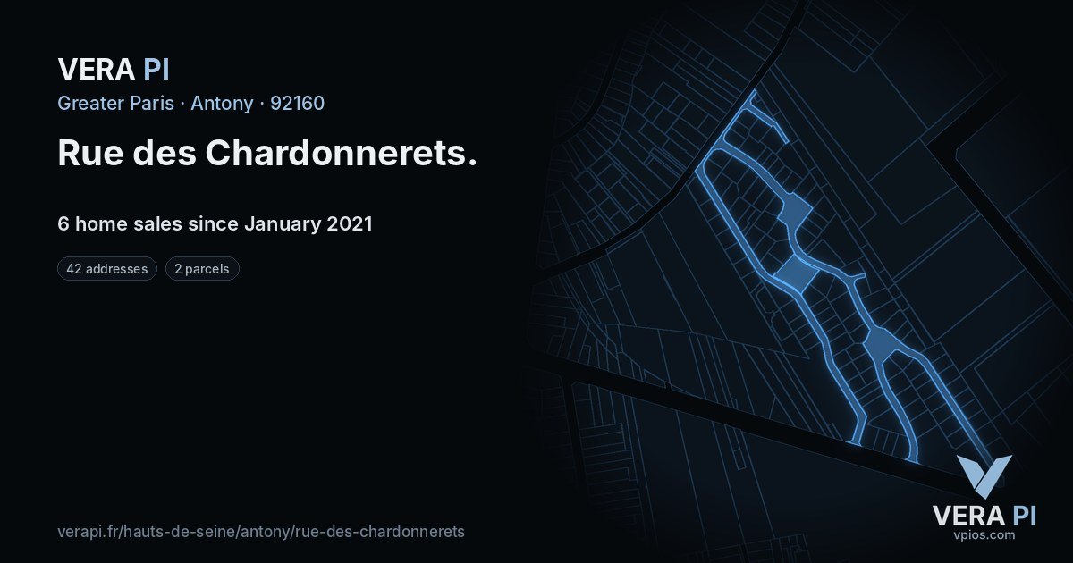 Rue des Chardonnerets, Antony at night – every parcel coloured by the prices around it, the street's own parcels lit