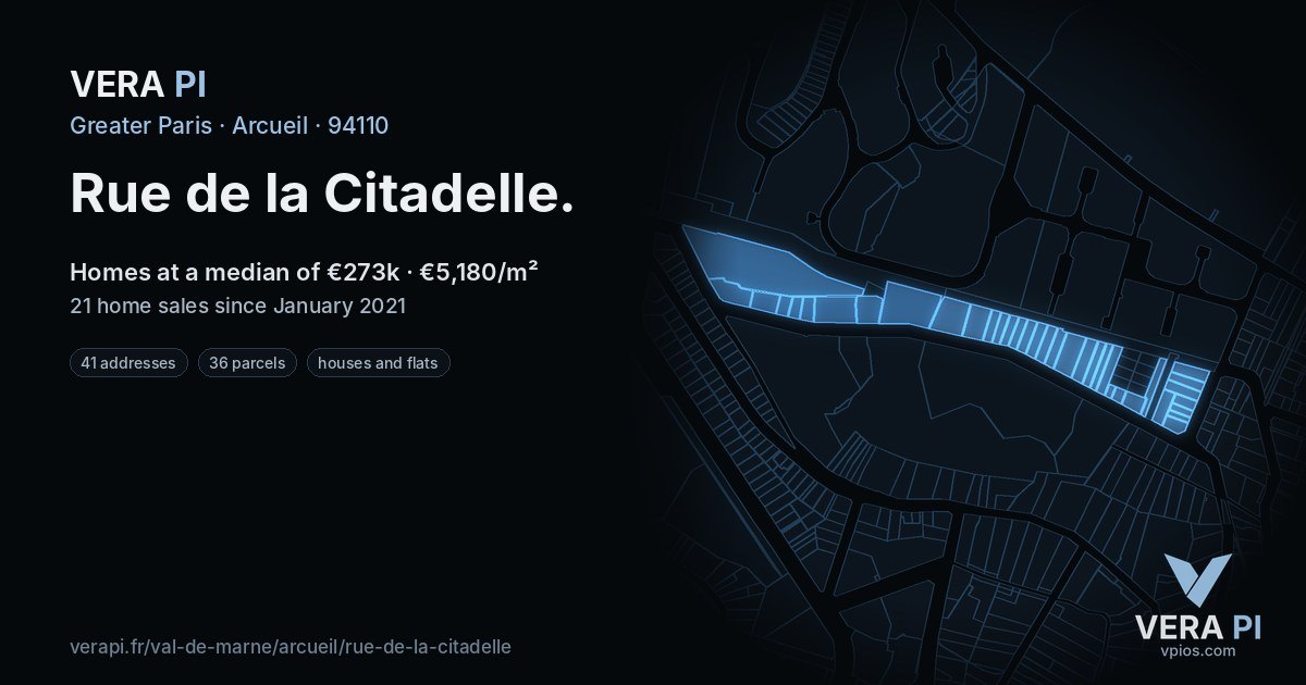 Rue de la Citadelle, Arcueil at night – every parcel coloured by the prices around it, the street's own parcels lit