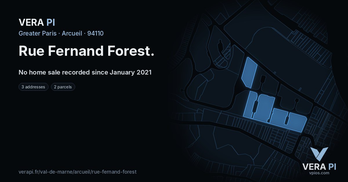 Rue Fernand Forest, Arcueil at night – every parcel coloured by the prices around it, the street's own parcels lit