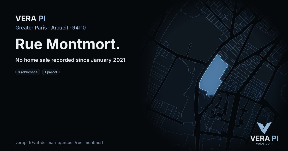 Rue Montmort, Arcueil at night – every parcel coloured by the prices around it, the street's own parcels lit