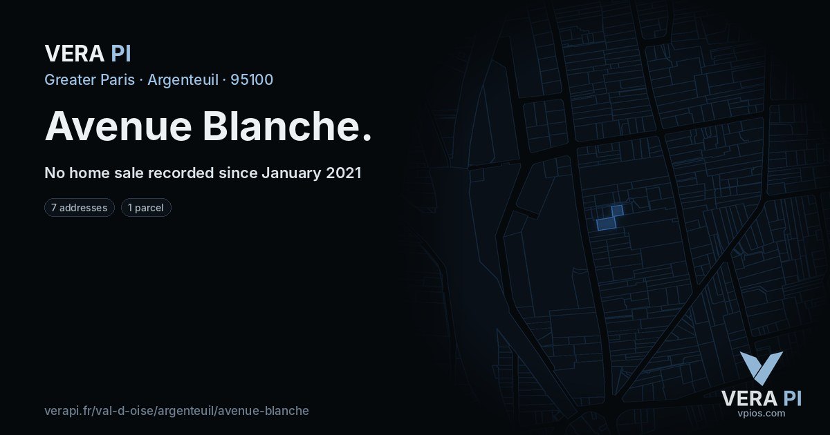 Avenue Blanche, Argenteuil at night – every parcel coloured by the prices around it, the street's own parcels lit