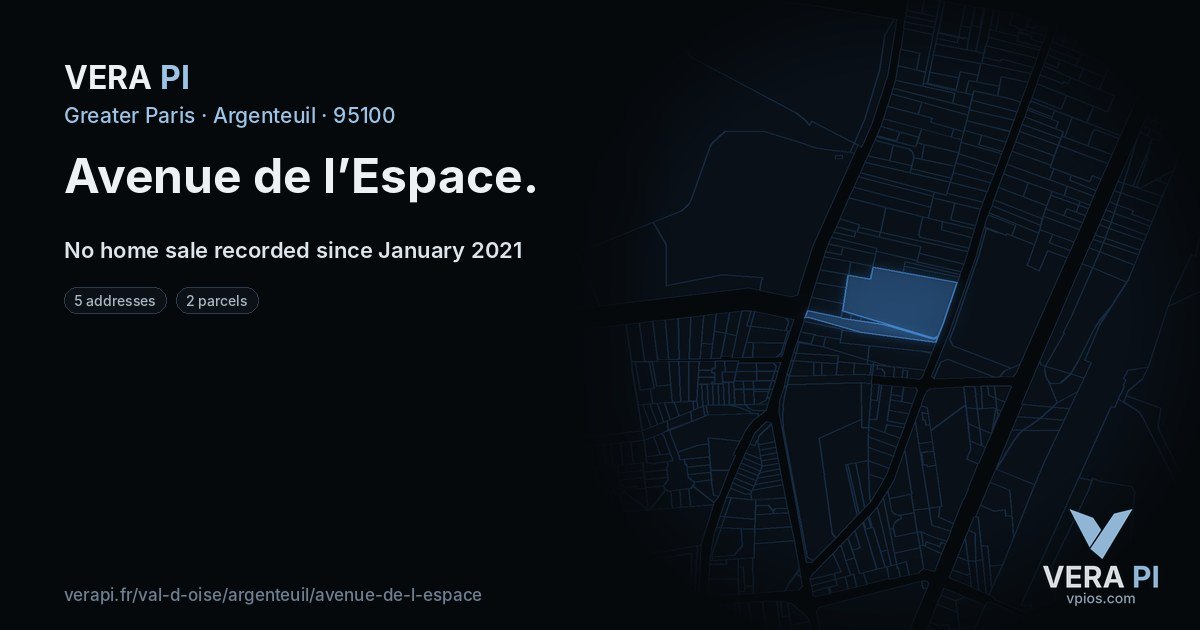 Avenue de l’Espace, Argenteuil at night – every parcel coloured by the prices around it, the street's own parcels lit