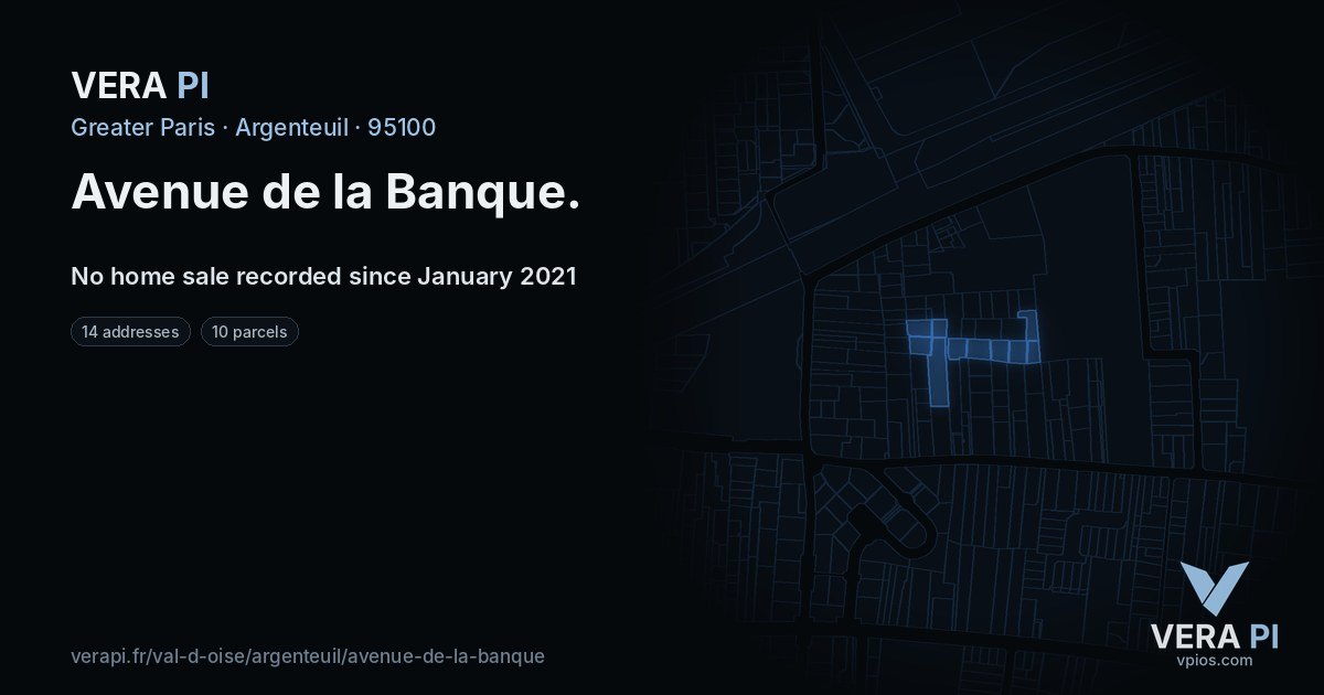 Avenue de la Banque, Argenteuil at night – every parcel coloured by the prices around it, the street's own parcels lit
