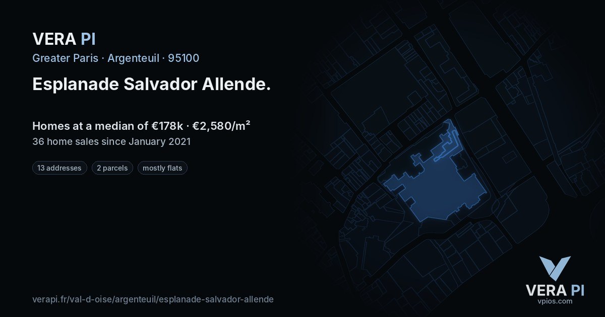 Esplanade Salvador Allende, Argenteuil at night – every parcel coloured by the prices around it, the street's own parcels lit