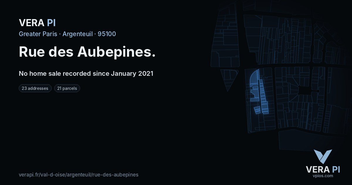 Rue des Aubepines, Argenteuil at night – every parcel coloured by the prices around it, the street's own parcels lit