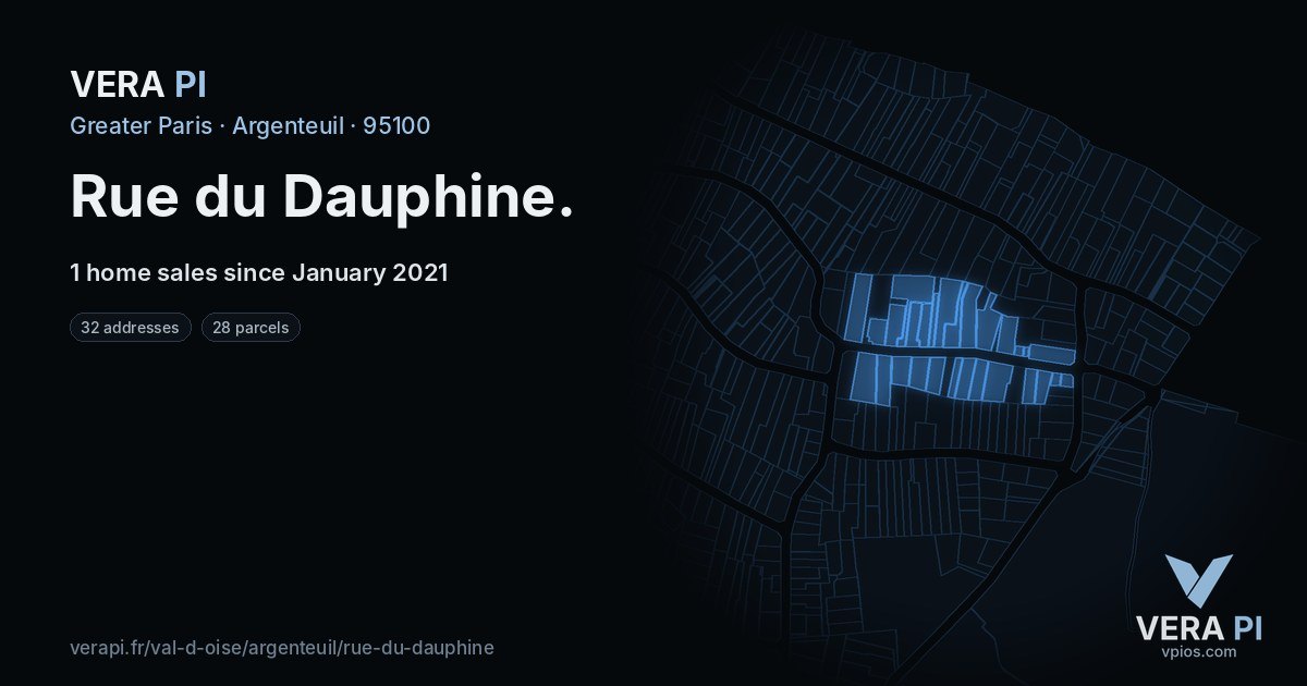 Rue du Dauphine, Argenteuil at night – every parcel coloured by the prices around it, the street's own parcels lit