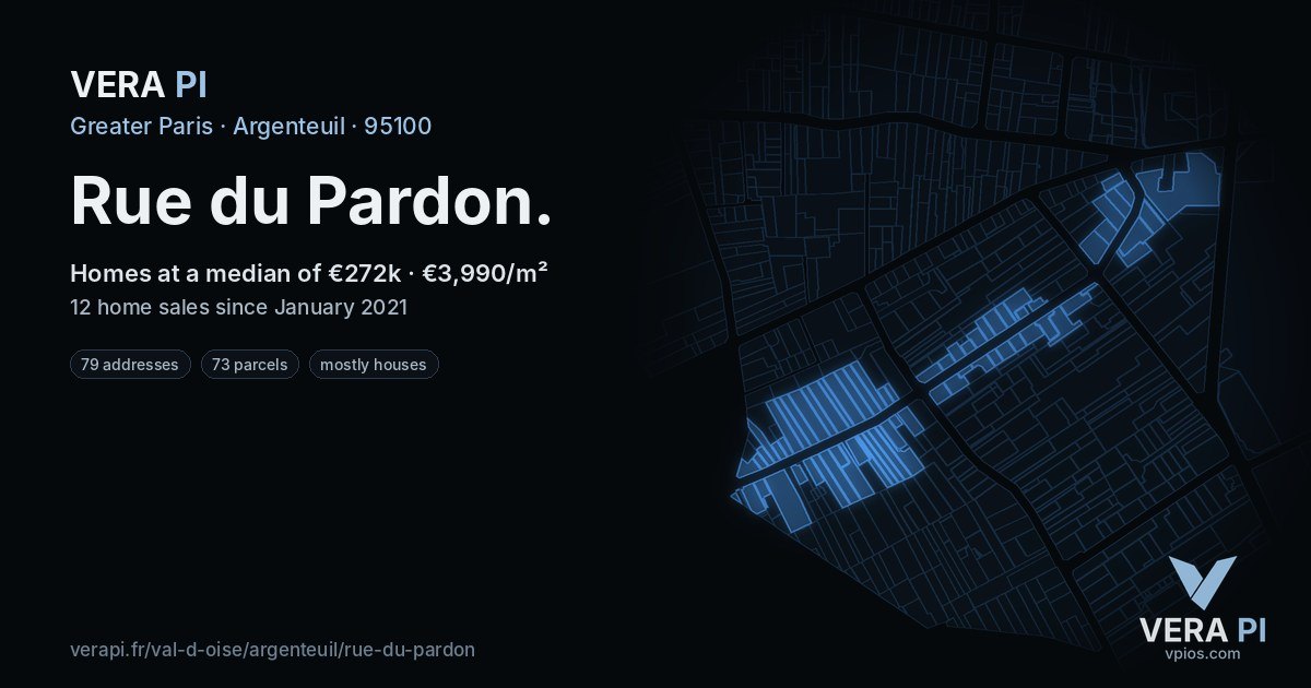 Rue du Pardon, Argenteuil at night – every parcel coloured by the prices around it, the street's own parcels lit