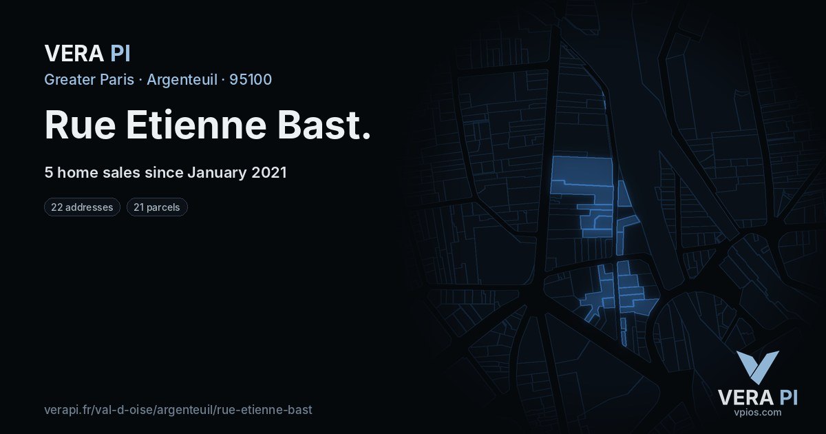 Rue Etienne Bast, Argenteuil at night – every parcel coloured by the prices around it, the street's own parcels lit