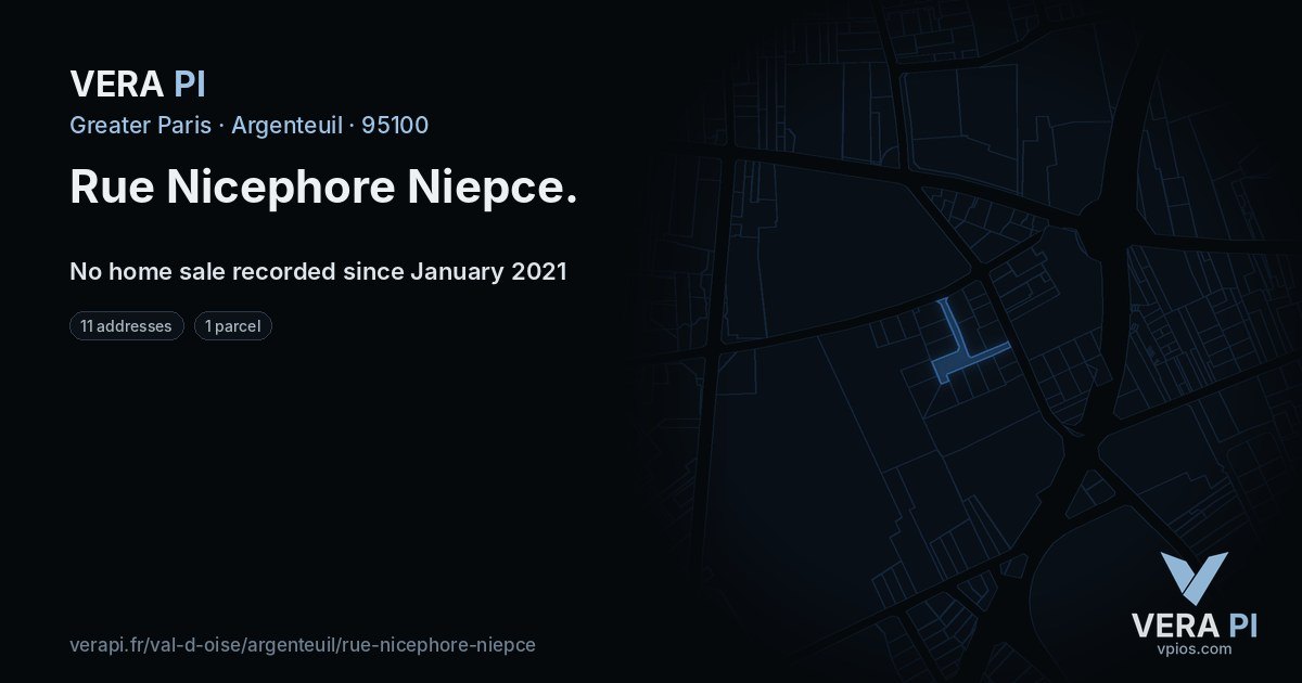 Rue Nicephore Niepce, Argenteuil at night – every parcel coloured by the prices around it, the street's own parcels lit