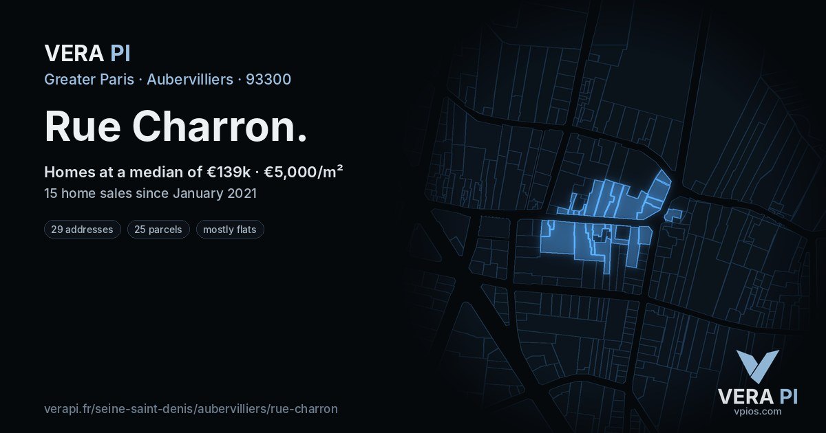 Rue Charron, Aubervilliers at night – every parcel coloured by the prices around it, the street's own parcels lit