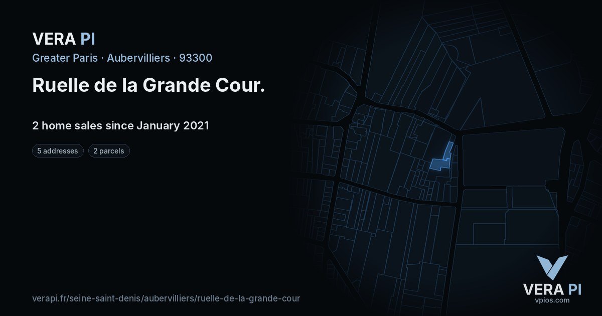 Ruelle de la Grande Cour, Aubervilliers at night – every parcel coloured by the prices around it, the street's own parcels lit