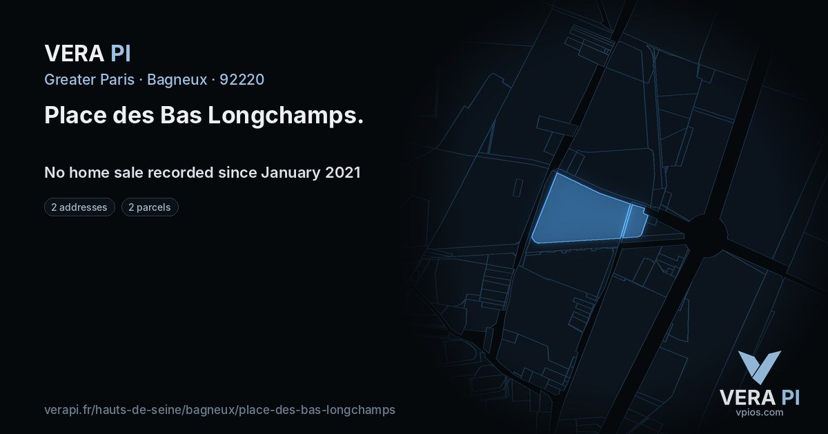 Place des Bas Longchamps, Bagneux at night – every parcel coloured by the prices around it, the street's own parcels lit