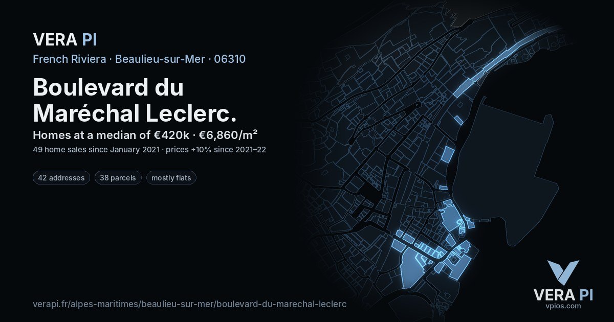 Boulevard du Maréchal Leclerc, Beaulieu-sur-Mer at night – every parcel coloured by the prices around it, the street's own parcels lit