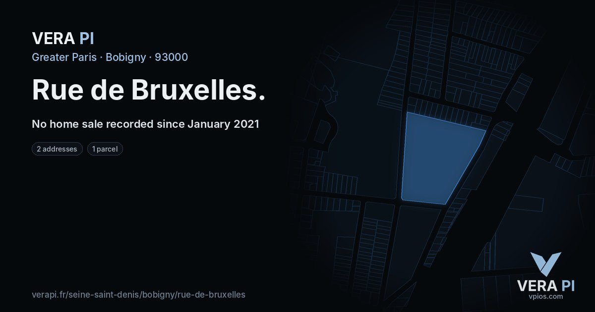 Rue de Bruxelles, Bobigny at night – every parcel coloured by the prices around it, the street's own parcels lit