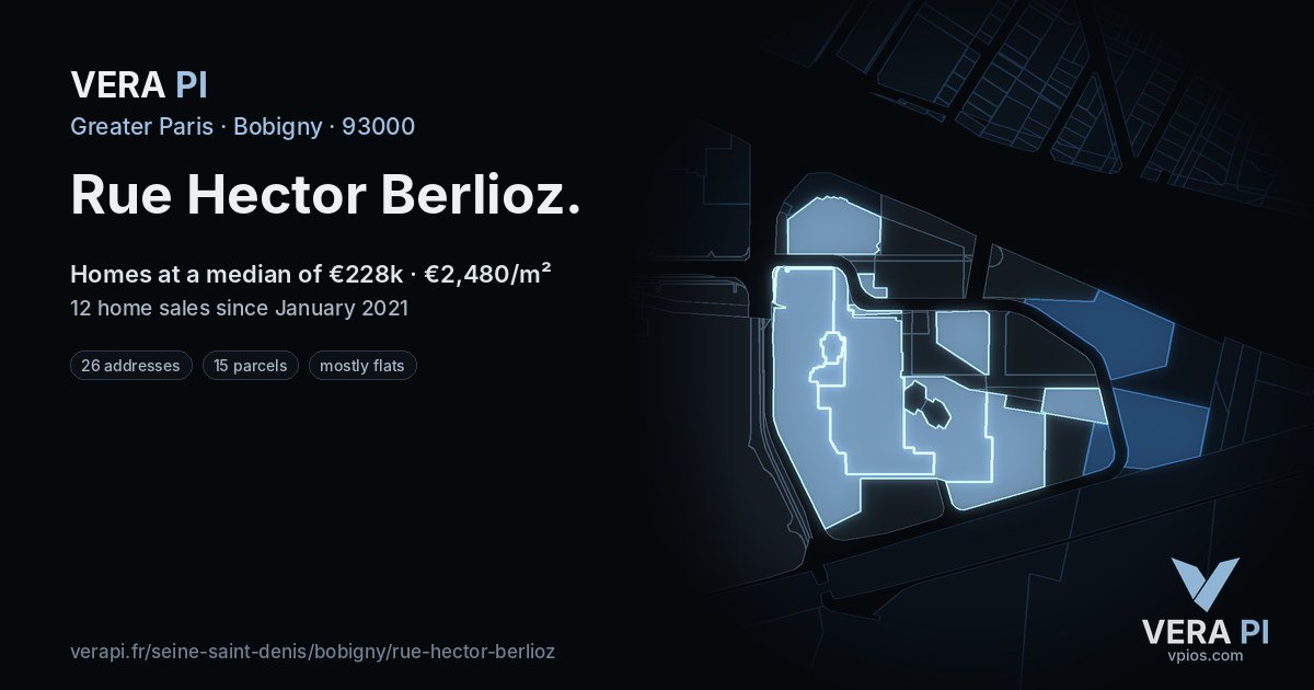 Rue Hector Berlioz, Bobigny at night – every parcel coloured by the prices around it, the street's own parcels lit