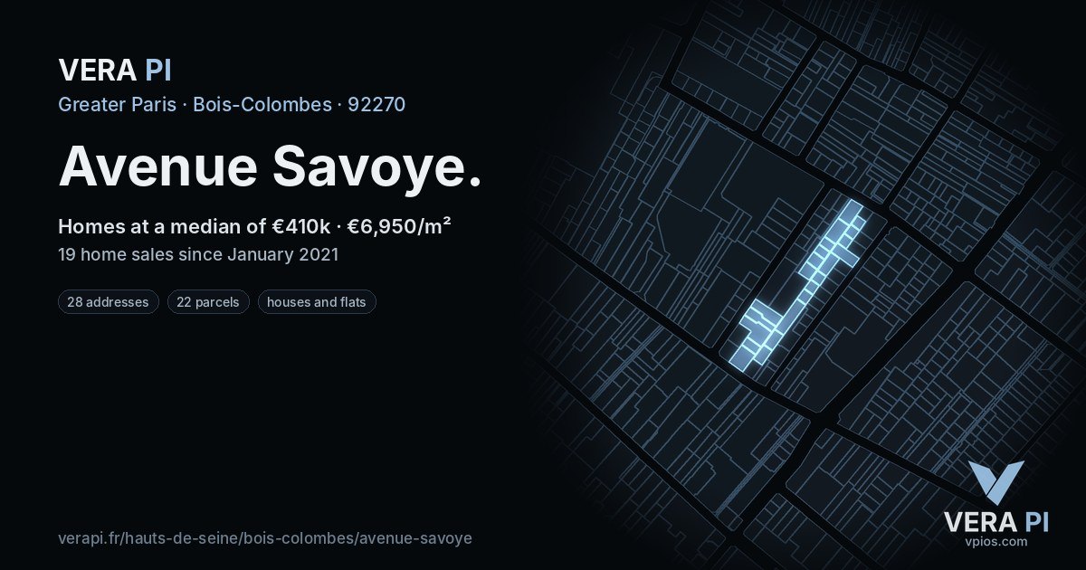 Avenue Savoye, Bois-Colombes at night – every parcel coloured by the prices around it, the street's own parcels lit