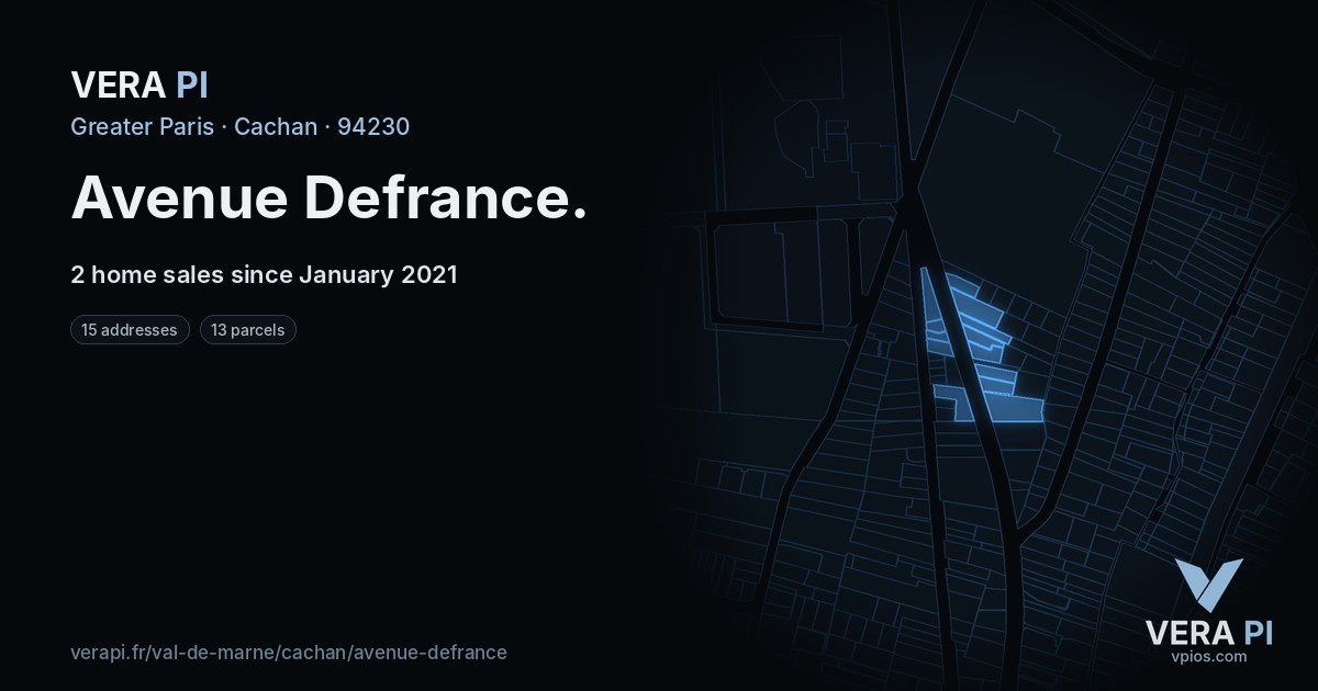 Avenue Defrance, Cachan at night – every parcel coloured by the prices around it, the street's own parcels lit