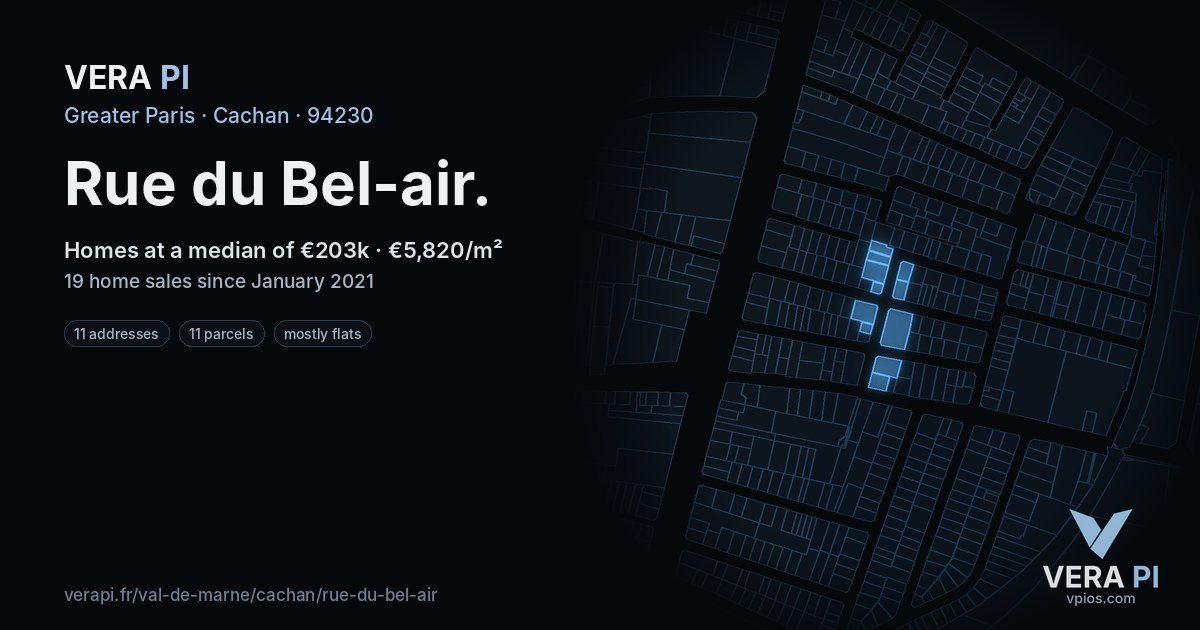 Rue du Bel-air, Cachan at night – every parcel coloured by the prices around it, the street's own parcels lit