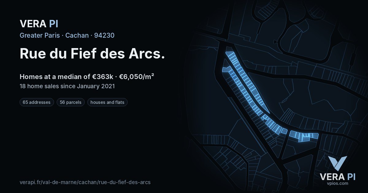 Rue du Fief des Arcs, Cachan at night – every parcel coloured by the prices around it, the street's own parcels lit