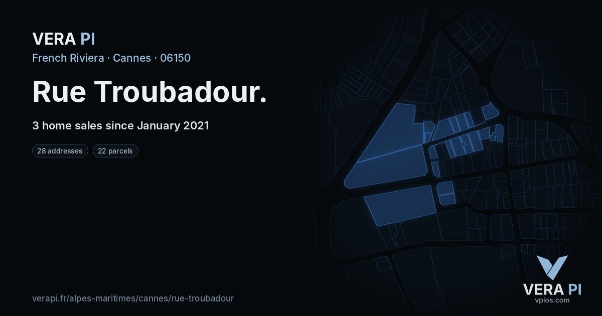 Rue Troubadour, Cannes at night – every parcel coloured by the prices around it, the street's own parcels lit
