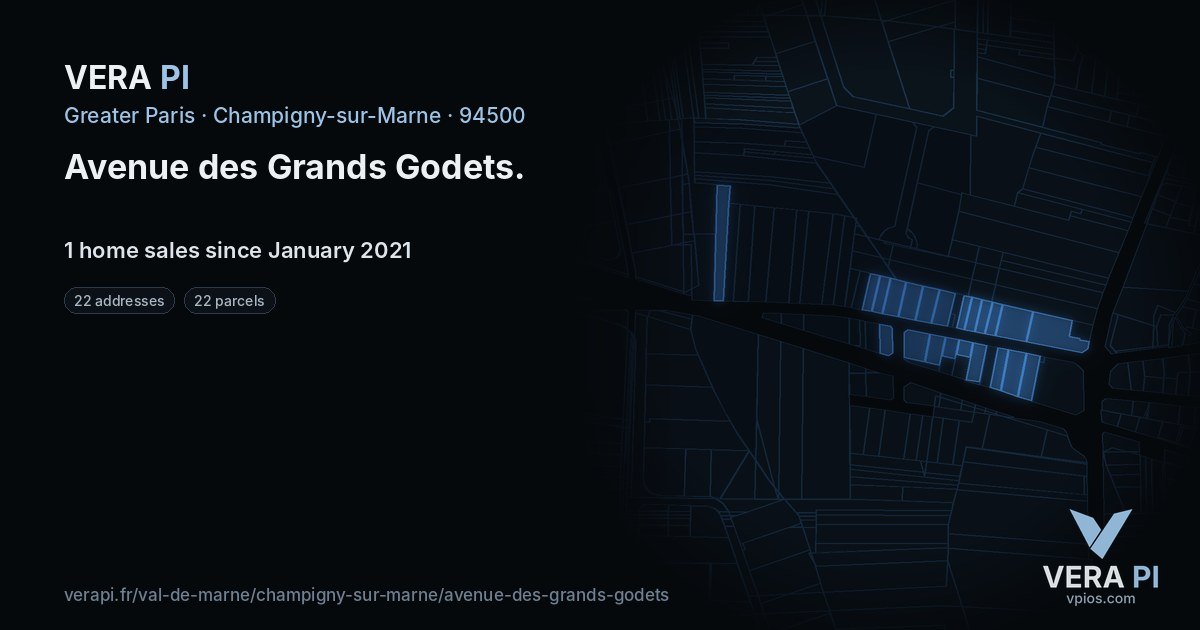 Avenue des Grands Godets, Champigny-sur-Marne at night – every parcel coloured by the prices around it, the street's own parcels lit